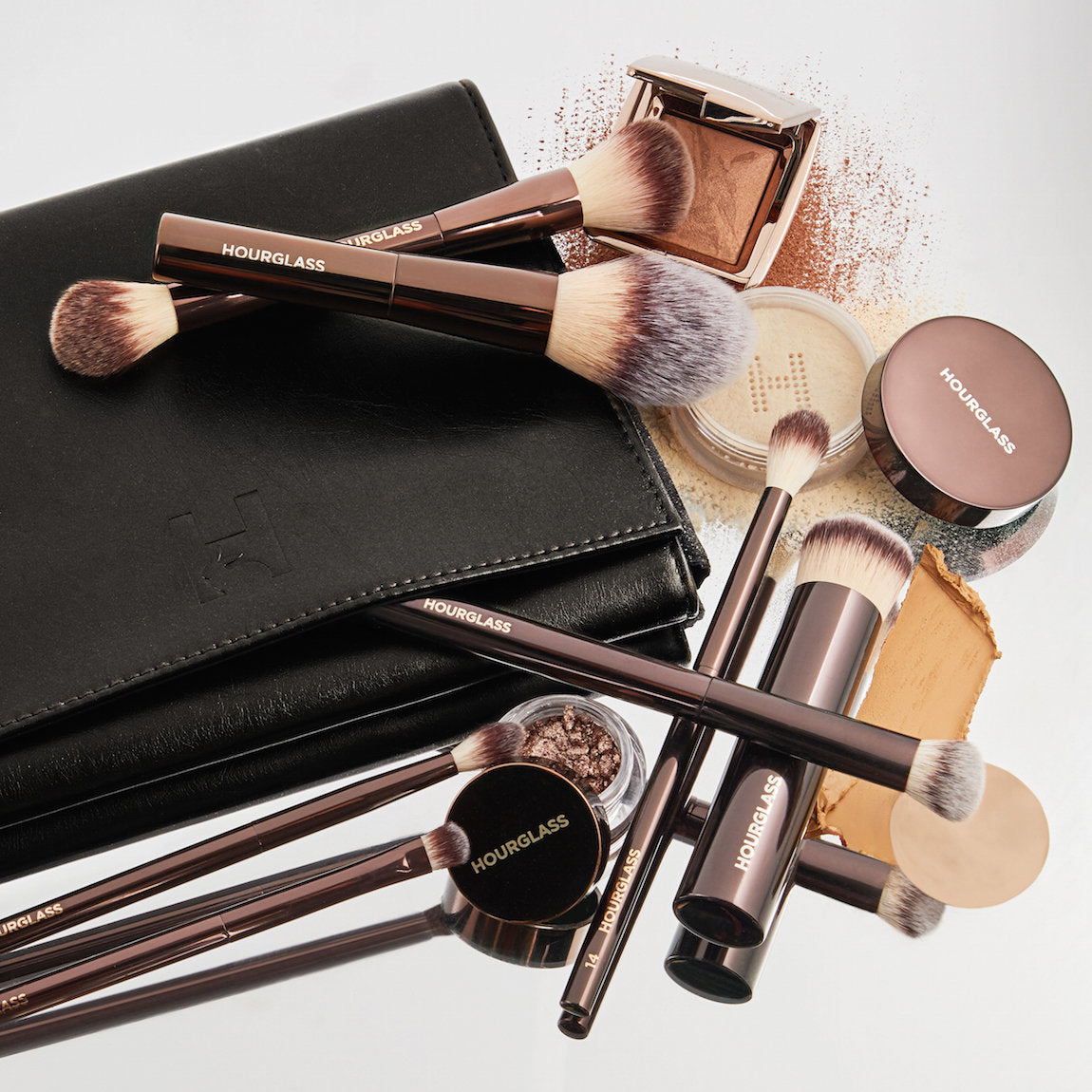 HOURGLASS 7-Piece Luxury Brush Set with Travel Leather Case